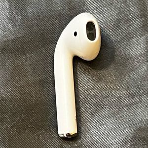 Genuine New Generation 2 Airpod (RIGHT SIDE ONLY) DOESNT include charging case